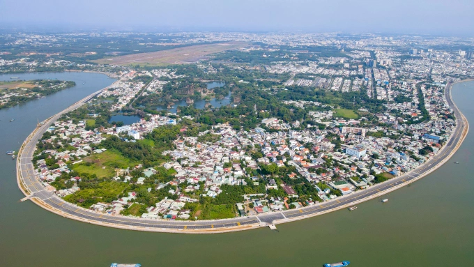 Đường ven sông tại tỉnh Đồng Nai.